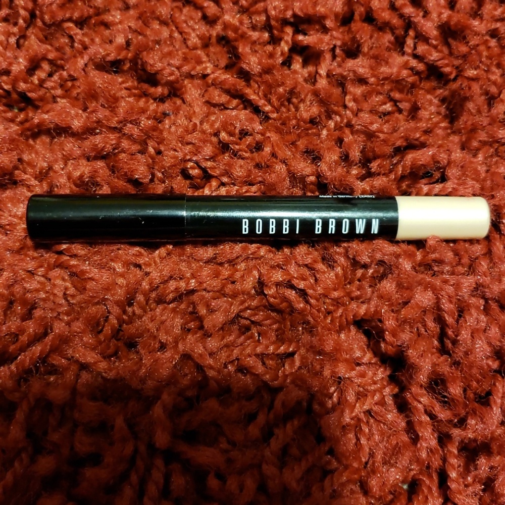 Retouching face pencil